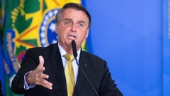 ブラジル大統領、腸閉塞で入院　１週間以上しゃっくり止まらず